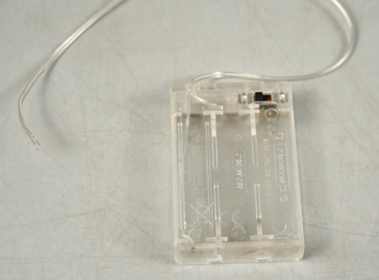 4pcs Battery Holder Box Wired ON/OFF Switch for 3x AA 1.5V Batteries Clear