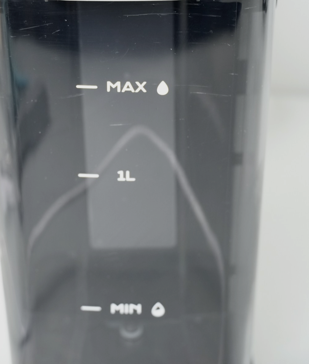 Espresso machine with digital LED display Salter with milk frothing wand