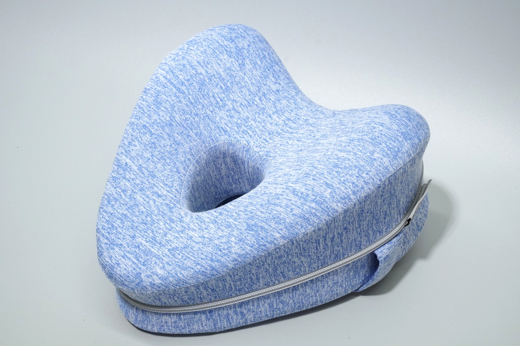 Side Sleeping Leg Pillow Memory Foam Knee Support Cushion Pillow w Strap