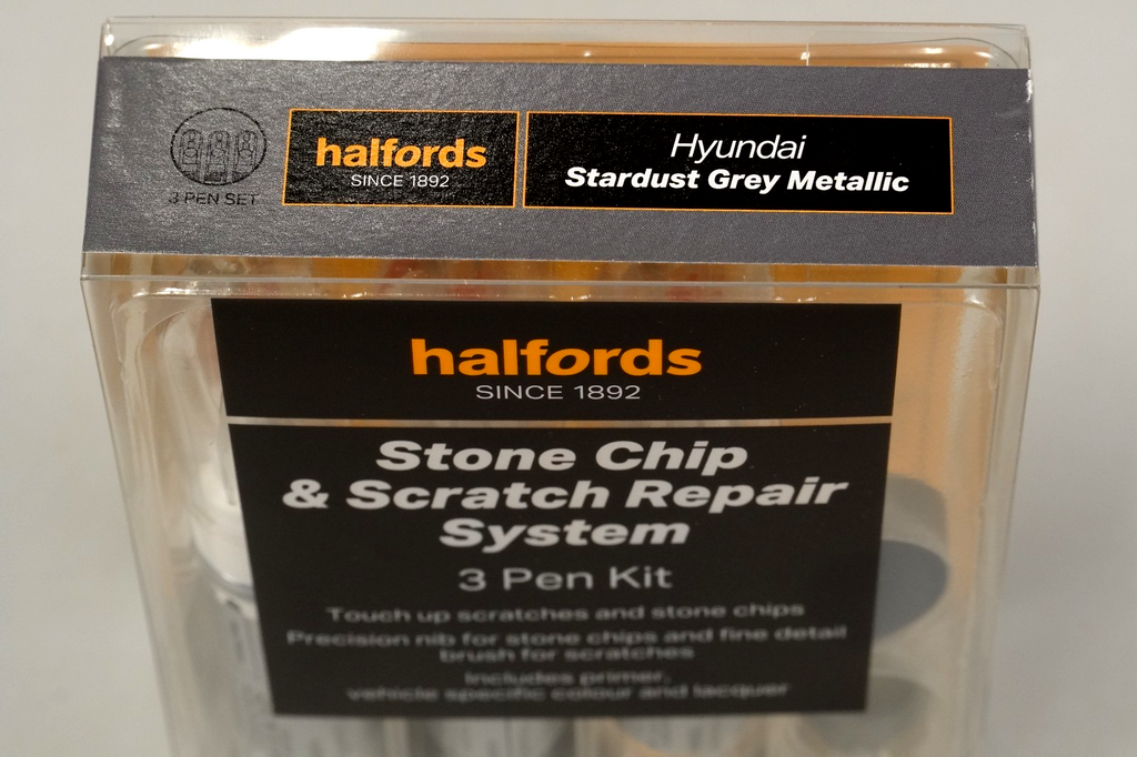 Hyundai Stardust Grey Metallic Touch Up Paint Stone Chip & Scratch Repair Kit