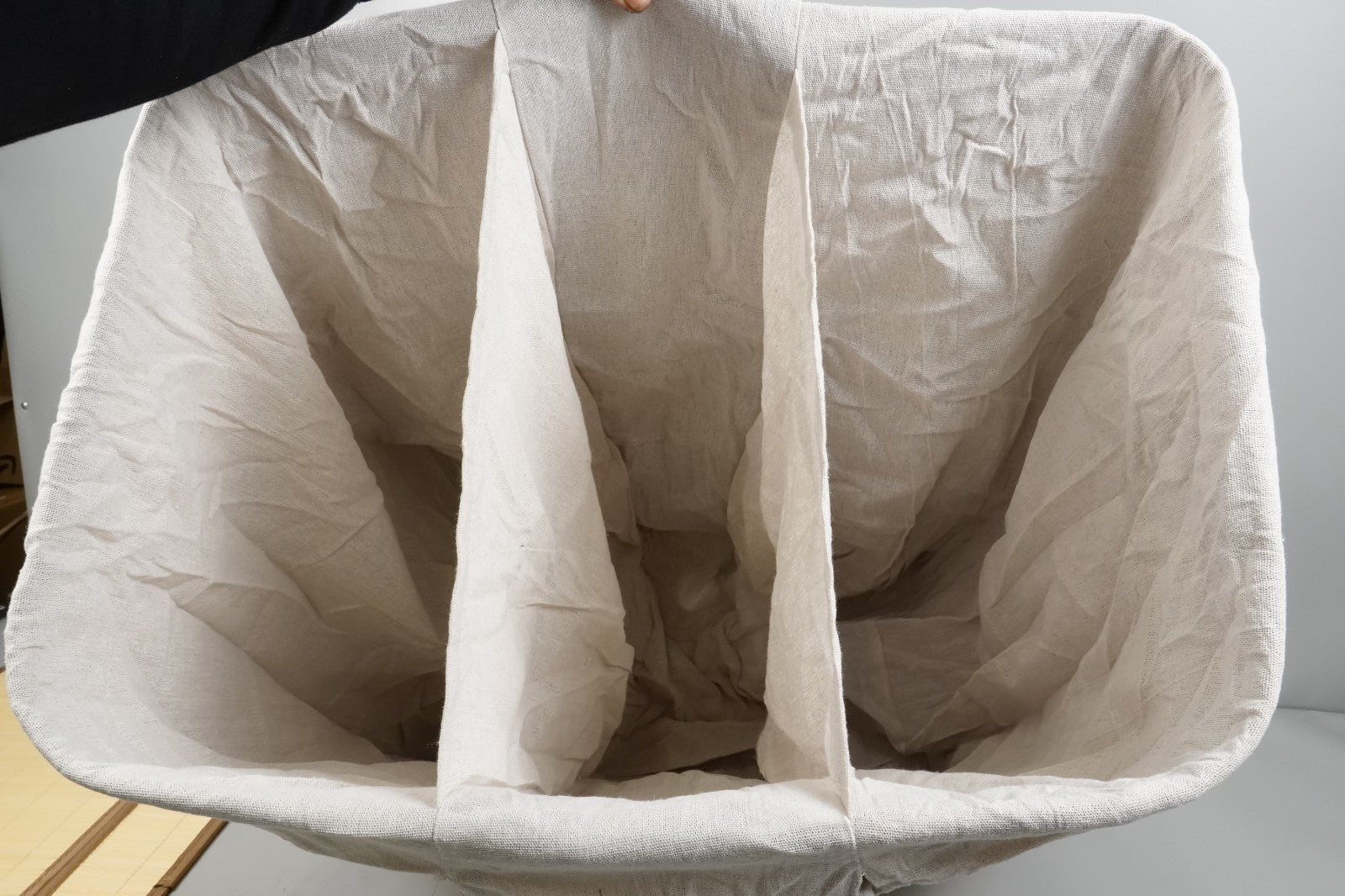 150L Laundry Basket 3 Sorting Compartments Removable Machine Washable Bag Bamboo