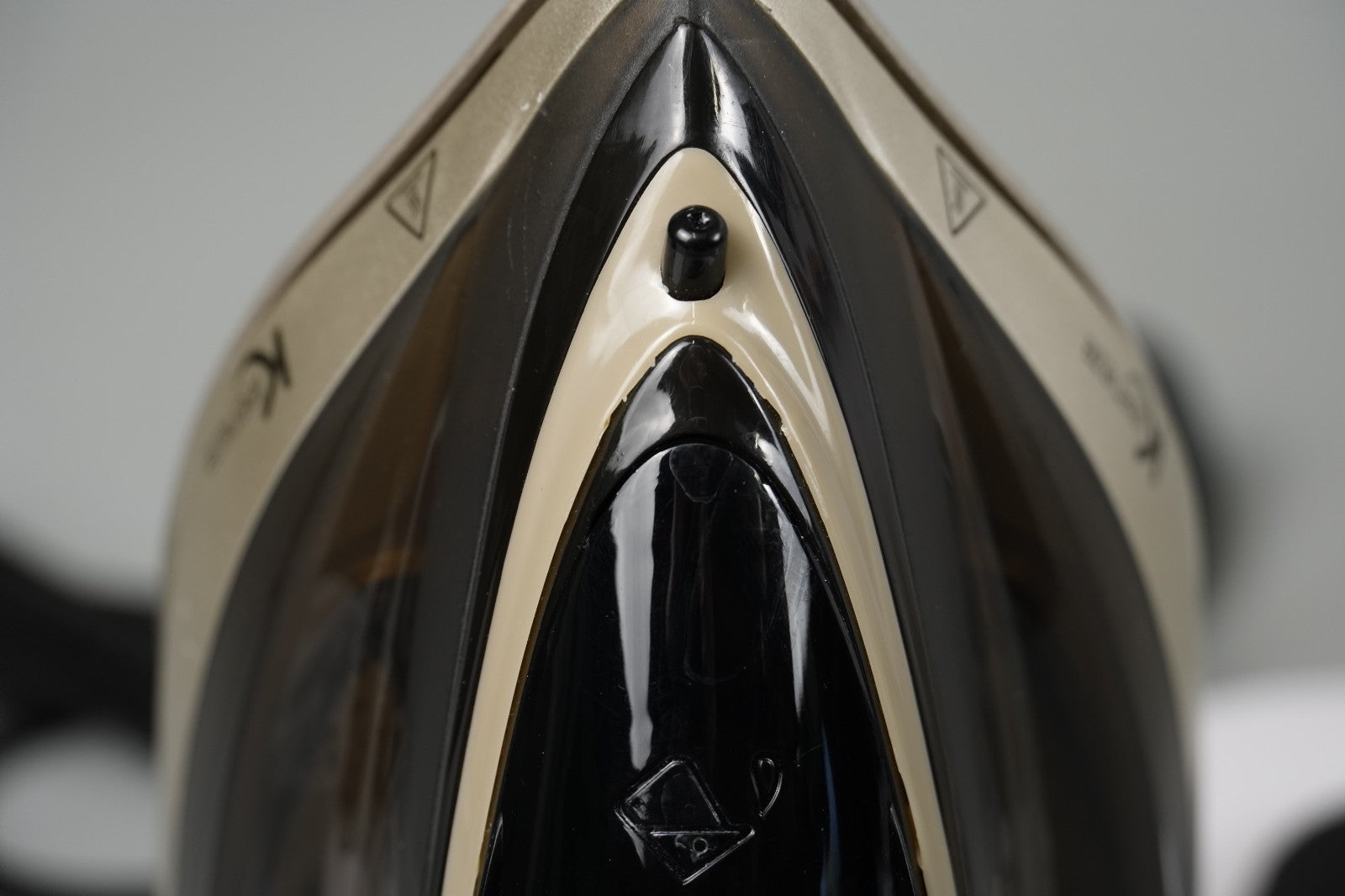 2 in 1 Steam Iron Cordless Kleeneze 2600 W