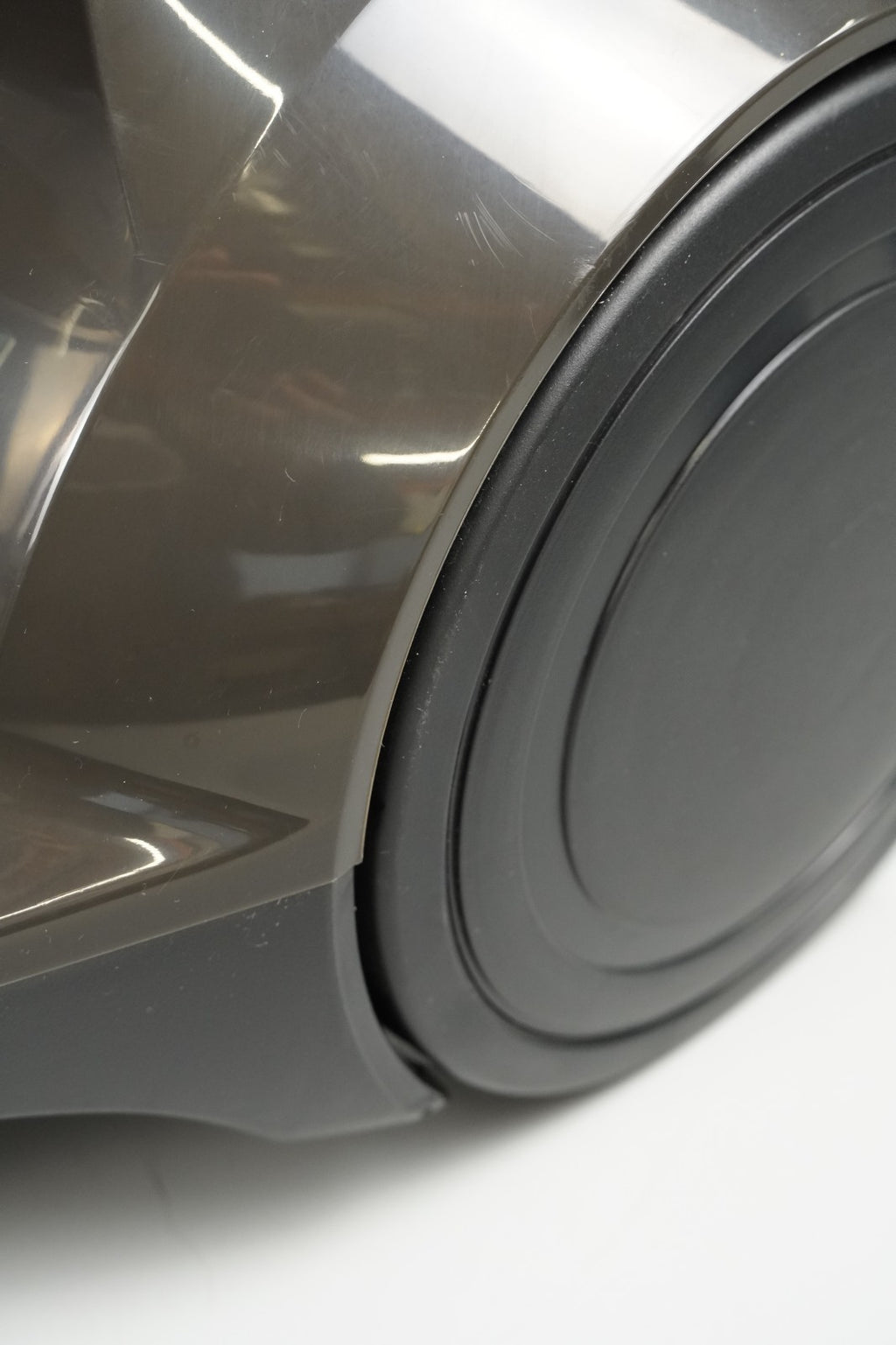 Cylinder Vacuum Cleaner 700W Bagless