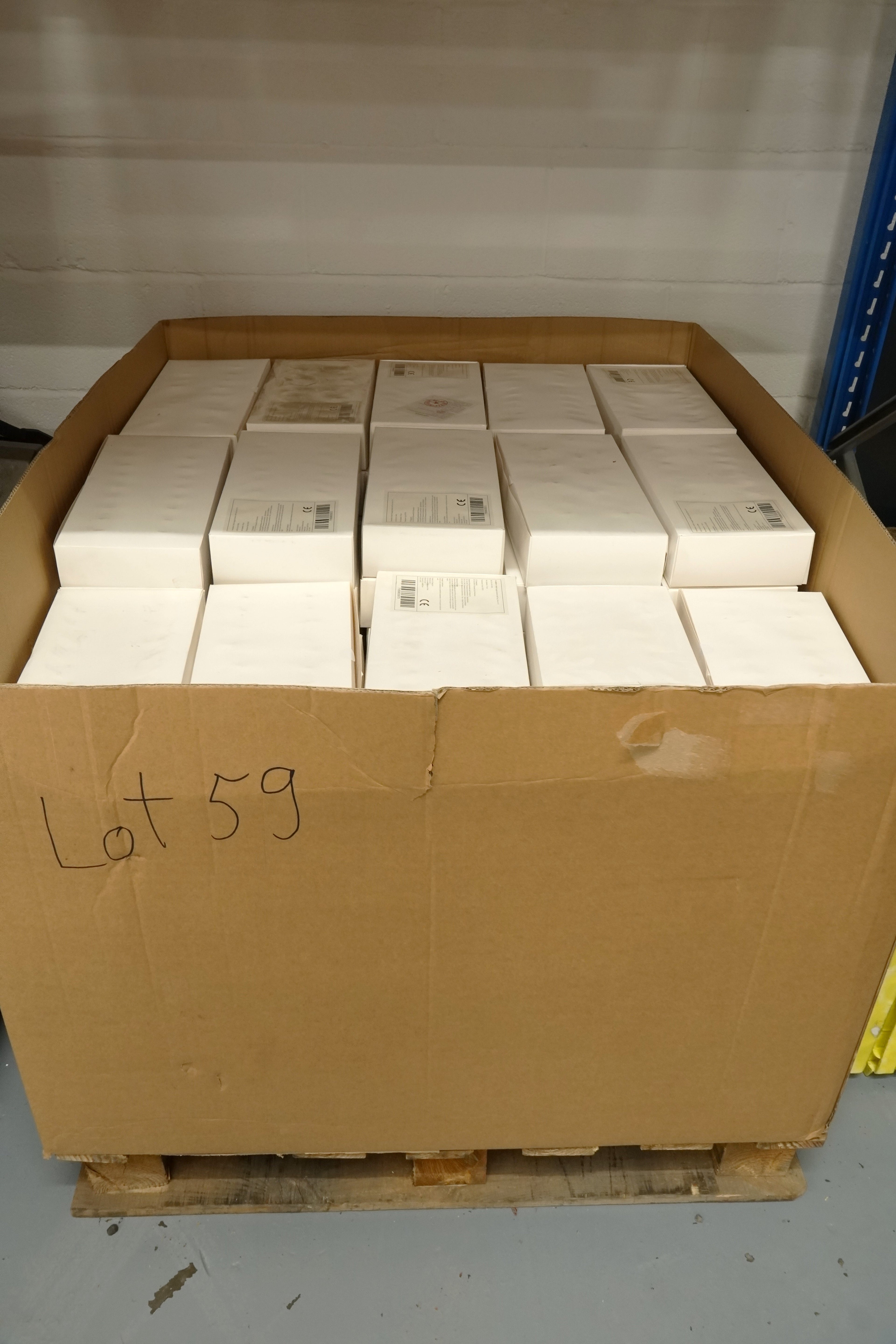 Lot 59 - 114boxes of 10 Safety Goggles per box. Expired certificate