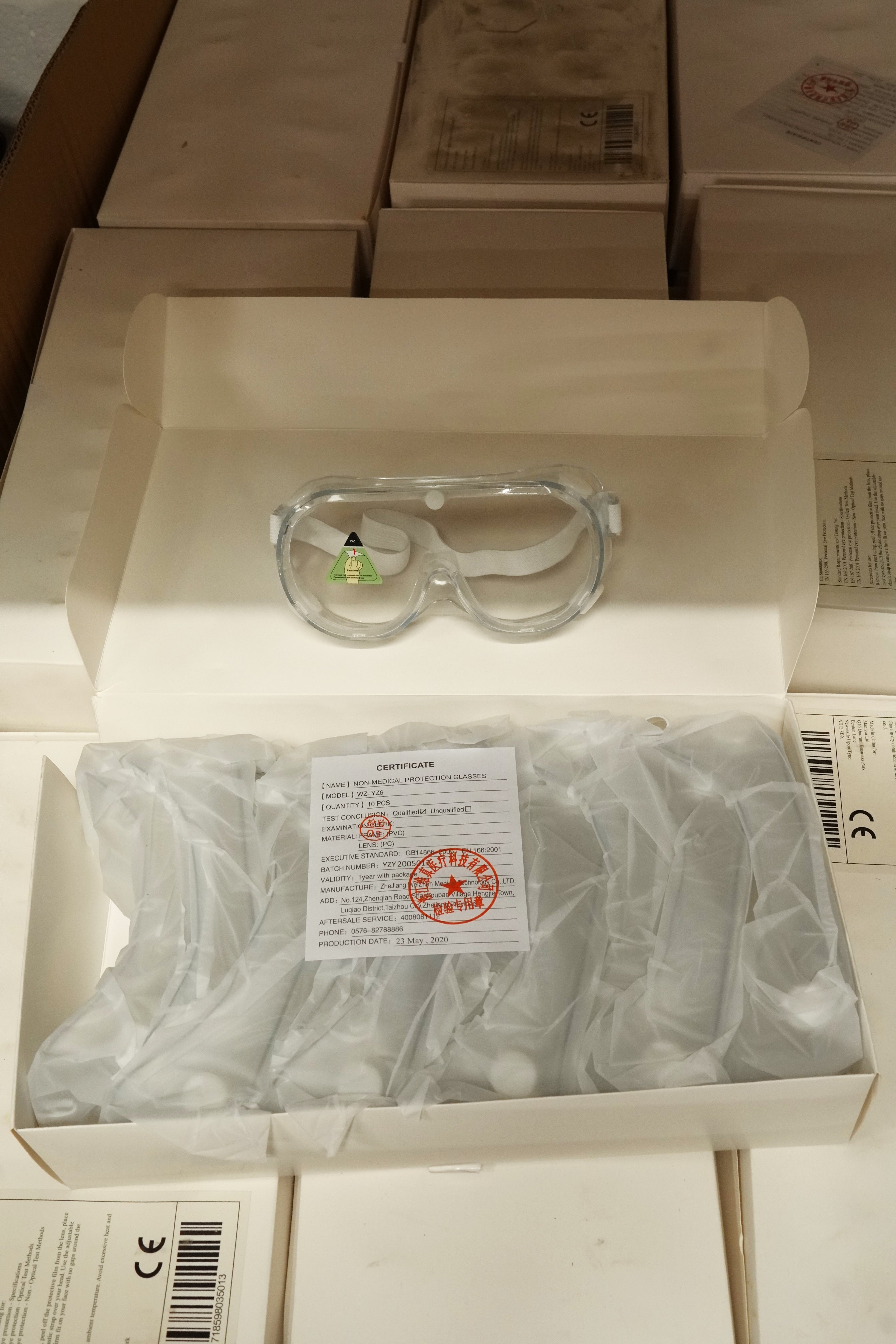 Lot 59 - 114boxes of 10 Safety Goggles per box. Expired certificate