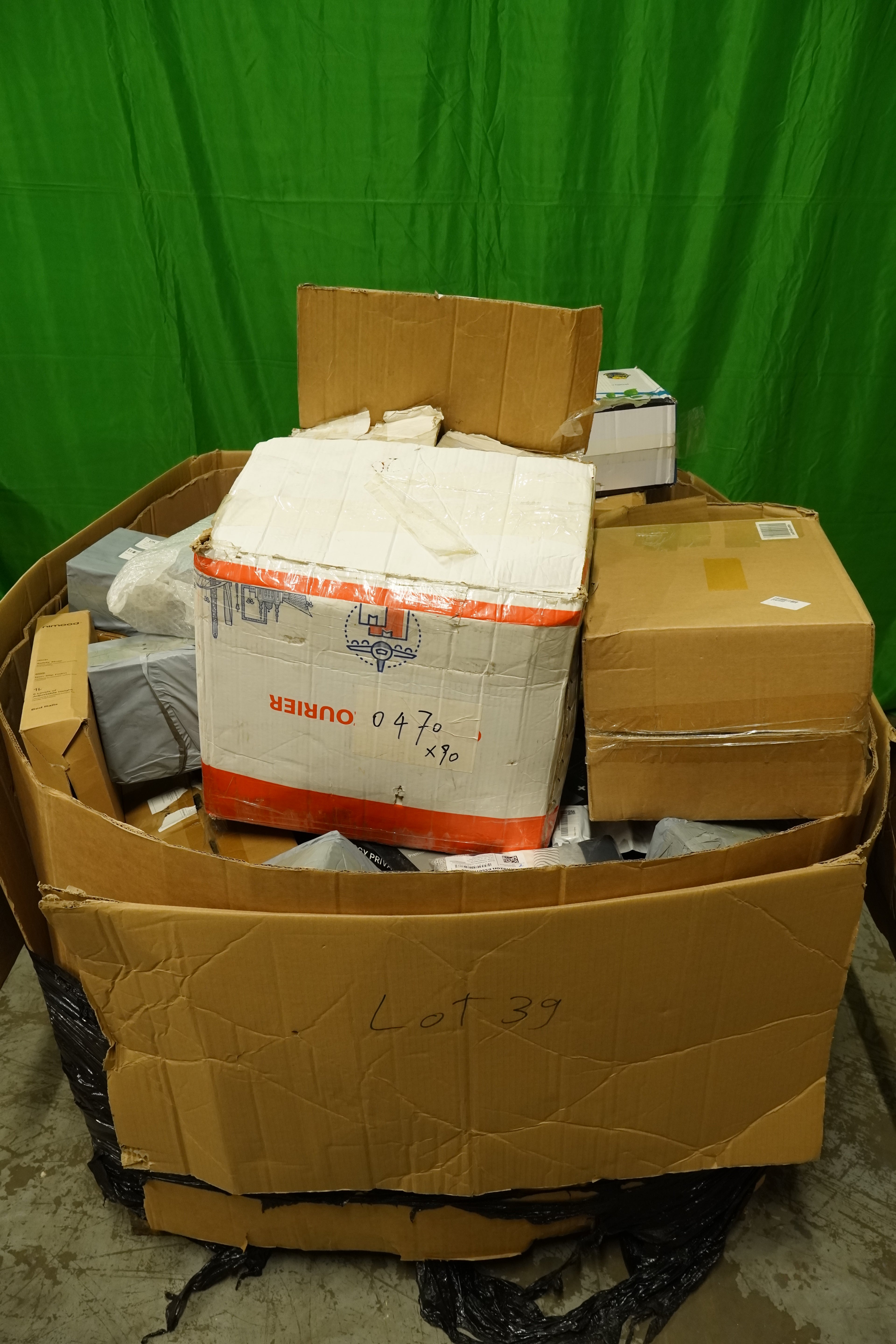 Lot 39 - Amazon Mixed pallet - new and returned items