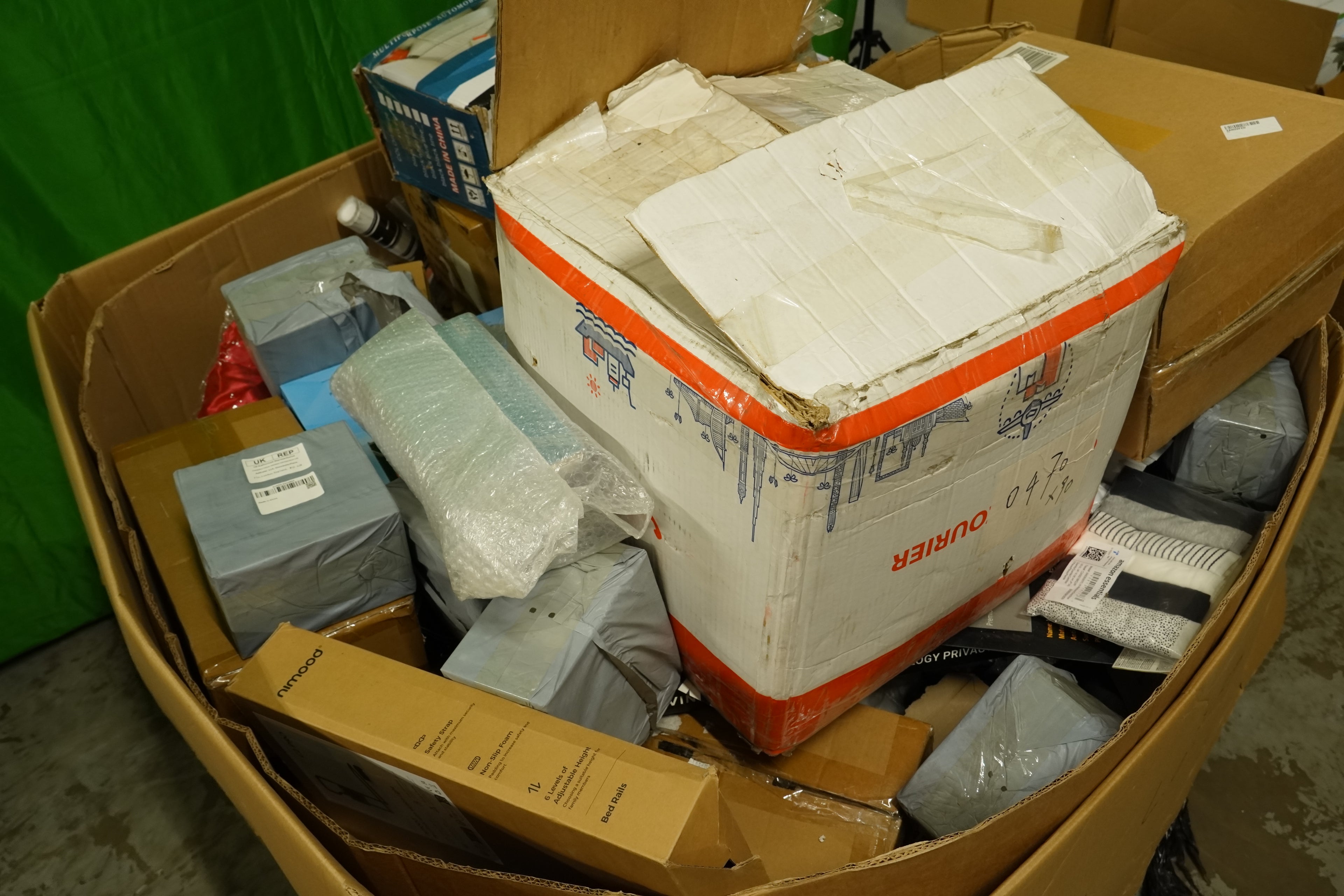 Lot 39 - Amazon Mixed pallet - new and returned items