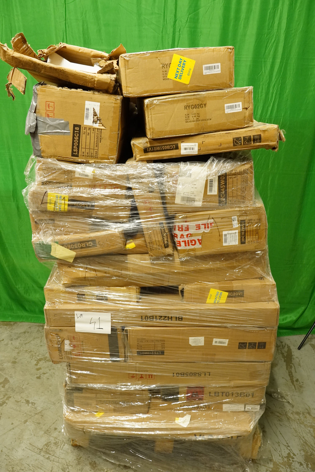 Lot 41 - Unmanifested Amazon Returns Pallet