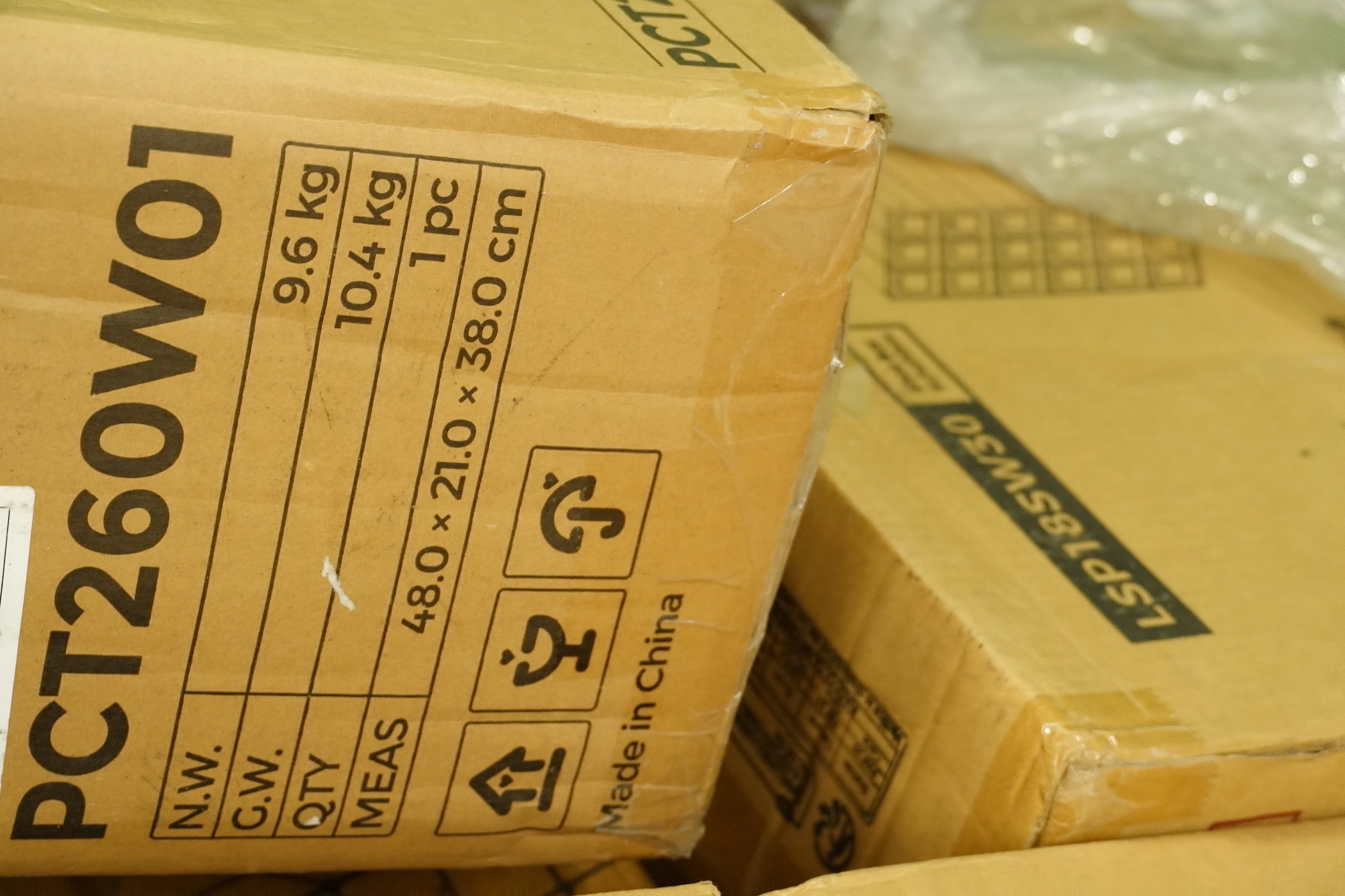 Lot 44 - Unmanifested Amazon Returns Pallet