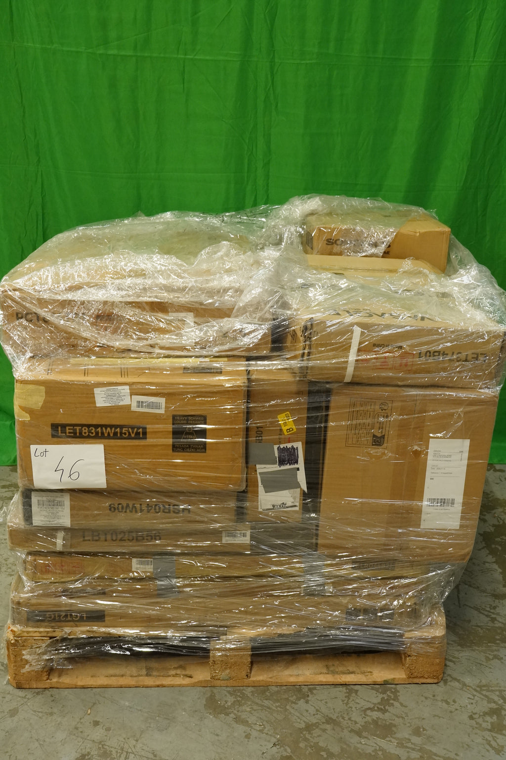 Lot 46 - Unmanifested Amazon Returns Pallet