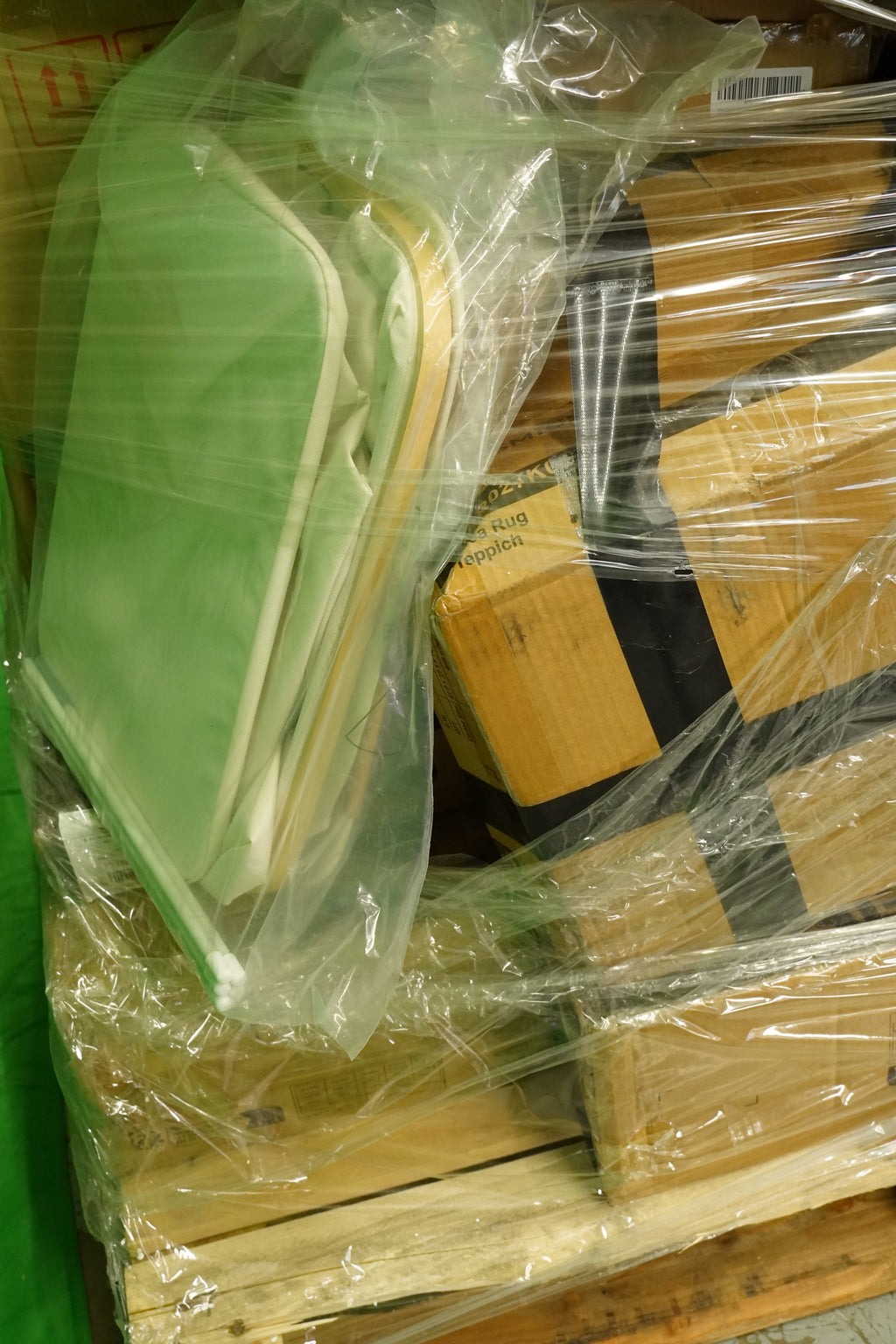 Lot 47 - Unmanifested Amazon Returns Pallet