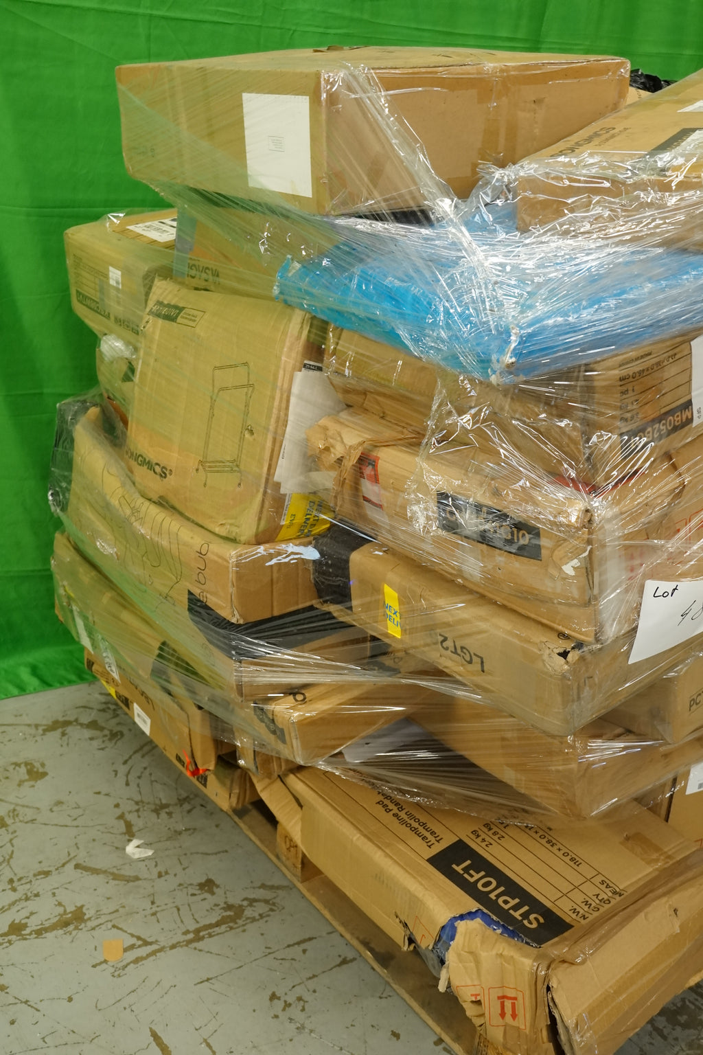 Lot 48 - Unmanifested Amazon Returns Pallet