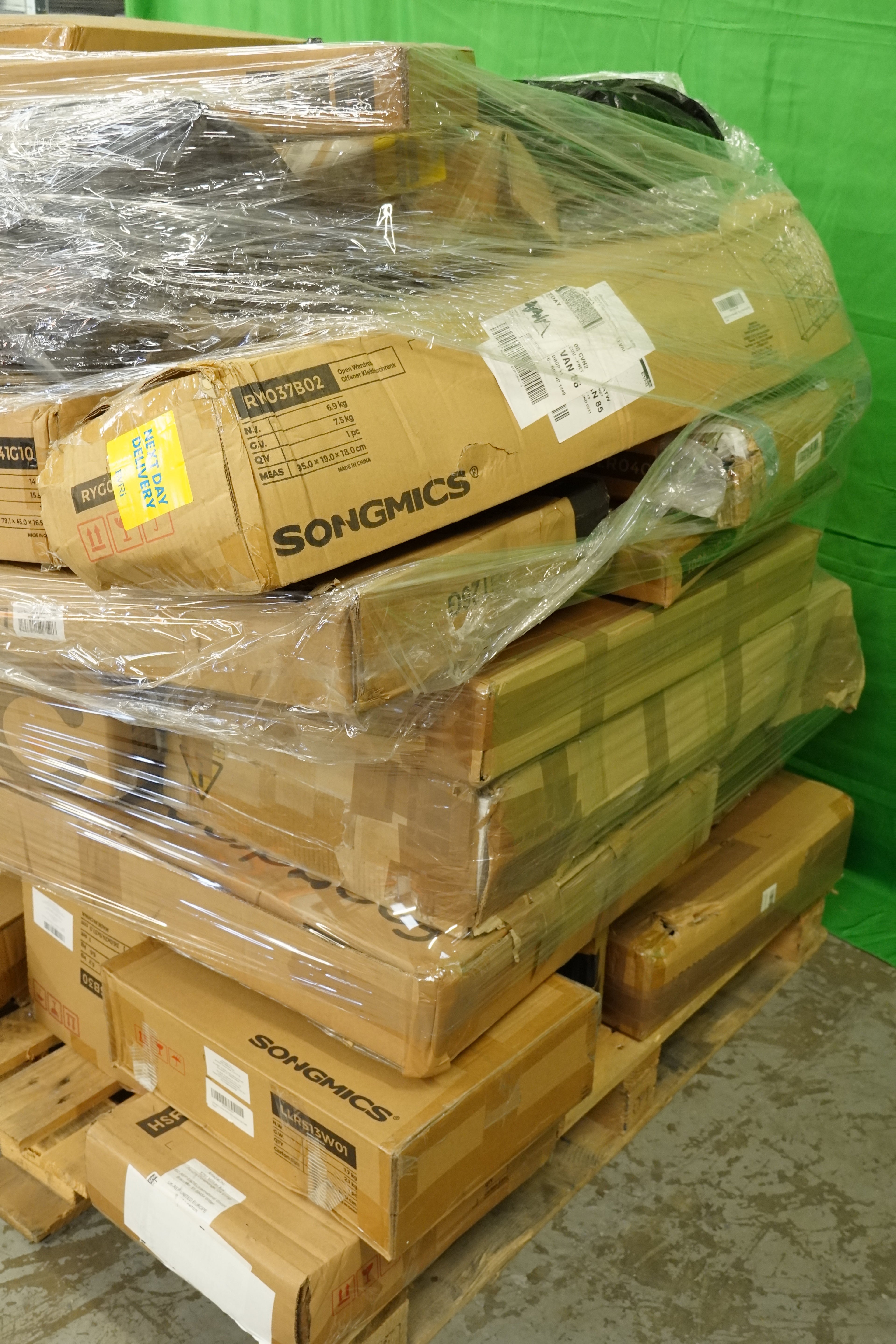 Lot 48 - Unmanifested Amazon Returns Pallet