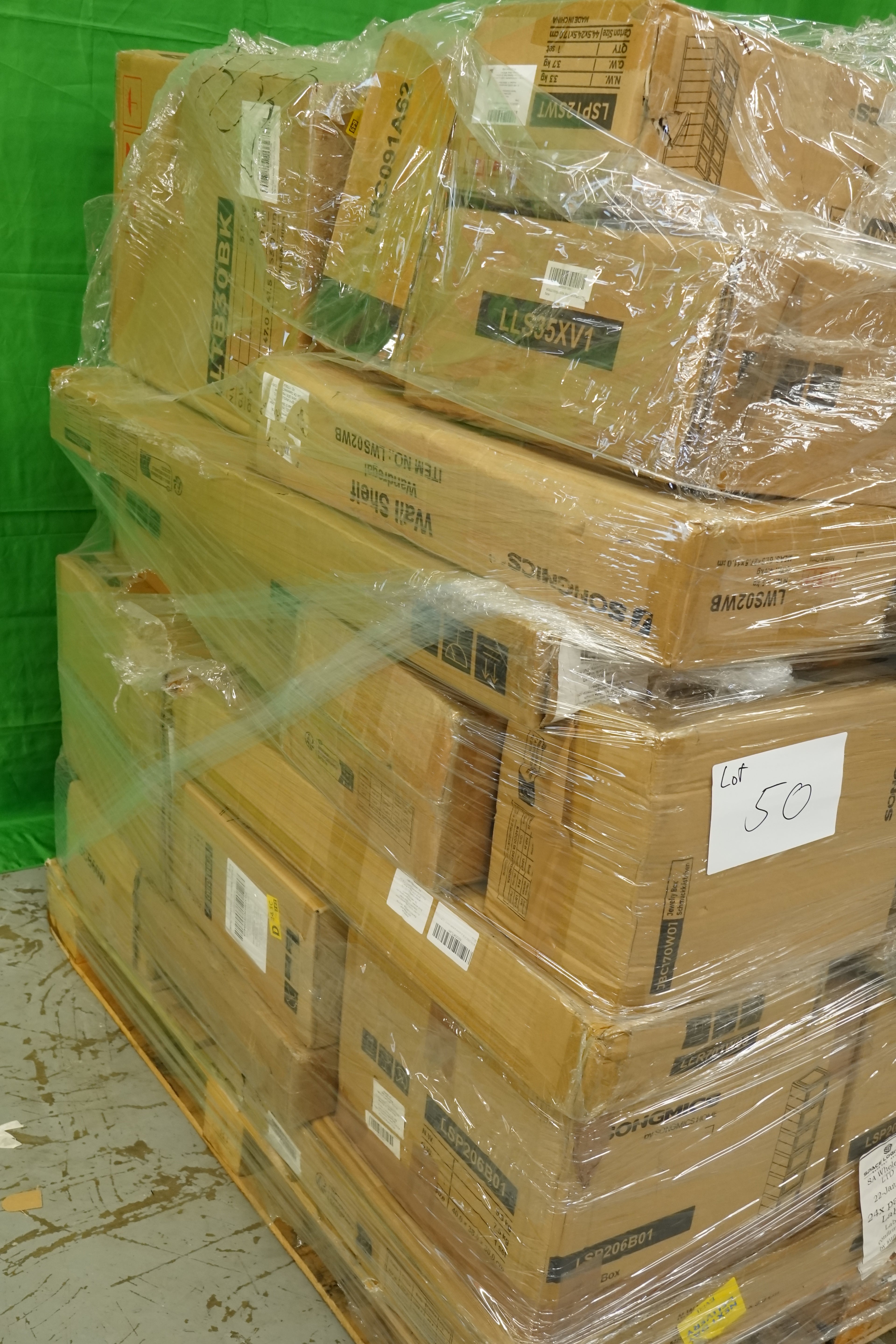 Lot 50 - Unmanifested Amazon Returns Pallet