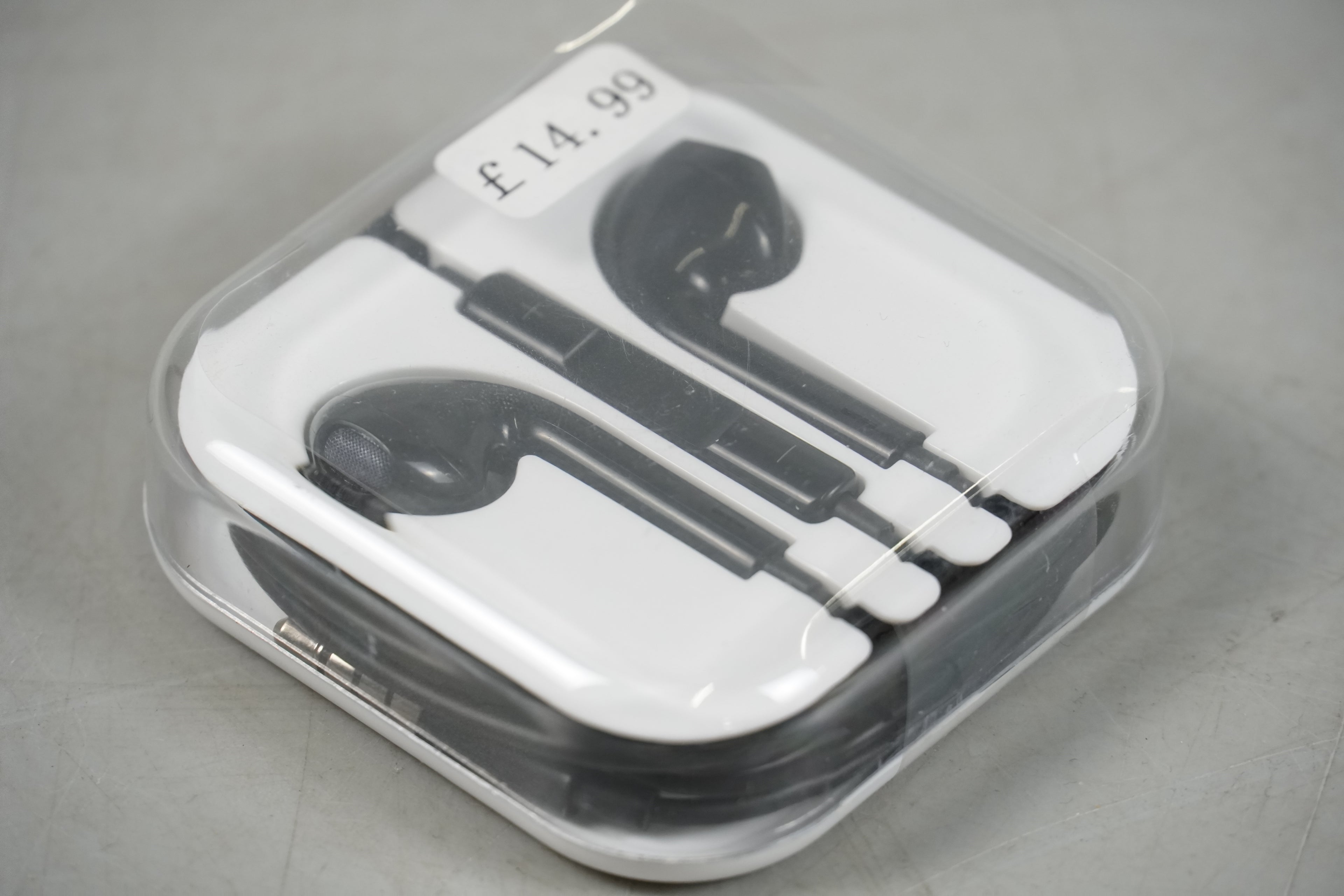 Wired In-Ear Headphones with Inline Remote & Carry Case