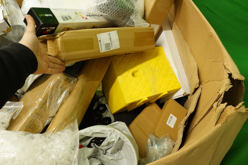 Lot 57 - Amazon Mixed Pallet of New and Returned items