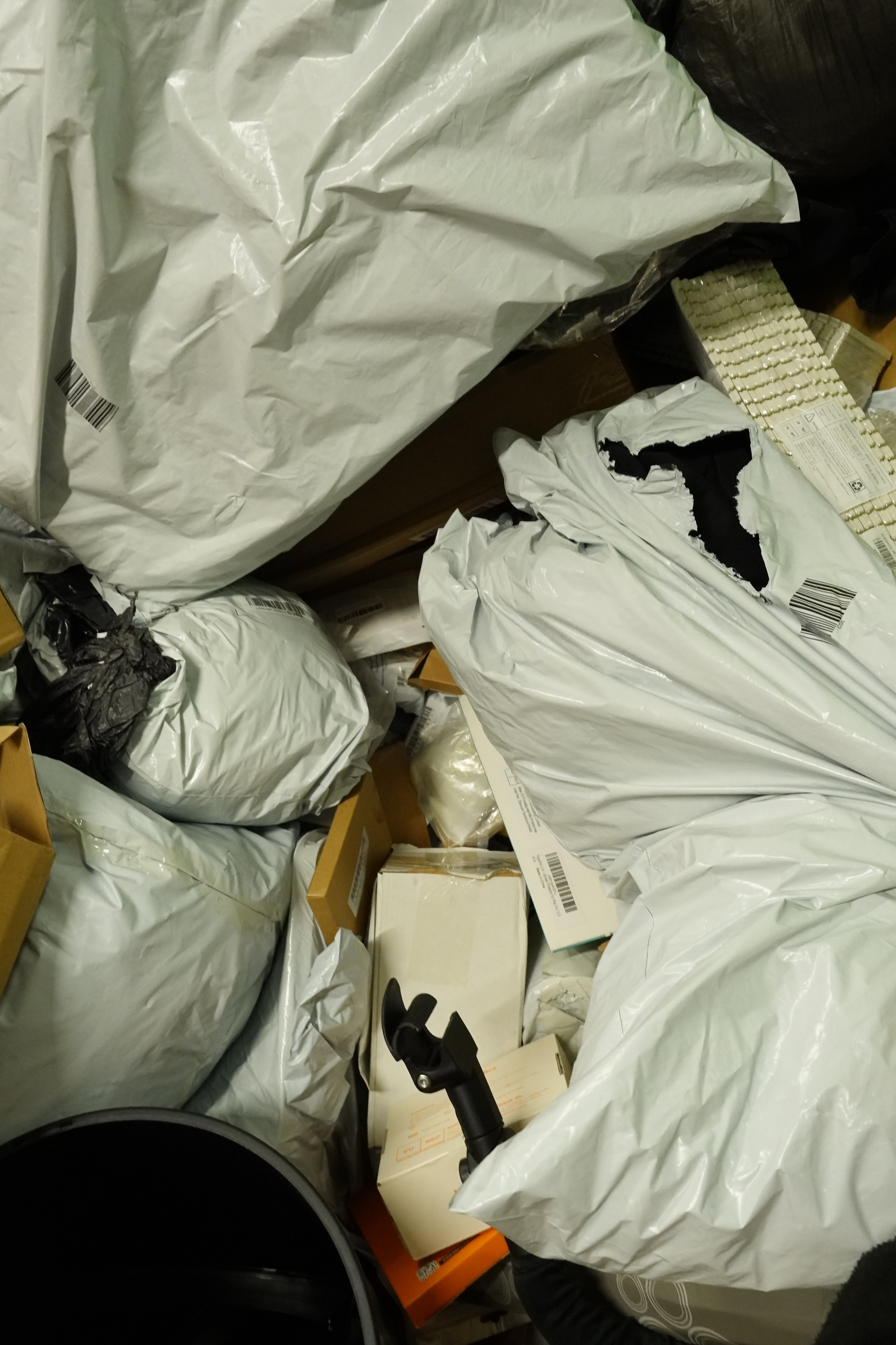 Lot 58 - Amazon Mixed Pallet of New and Returned items