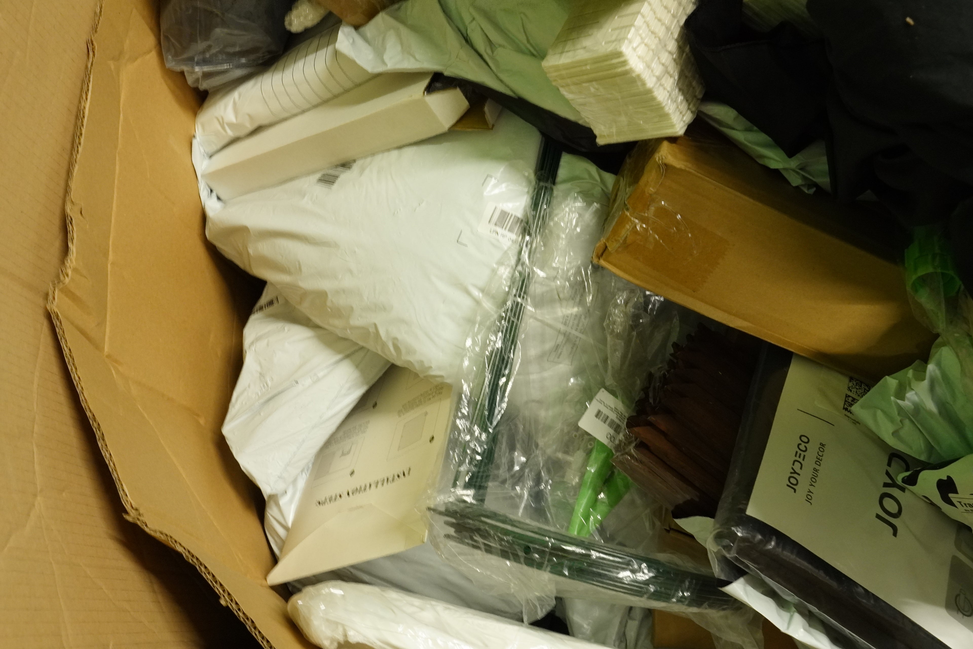 Lot 58 - Amazon Mixed Pallet of New and Returned items