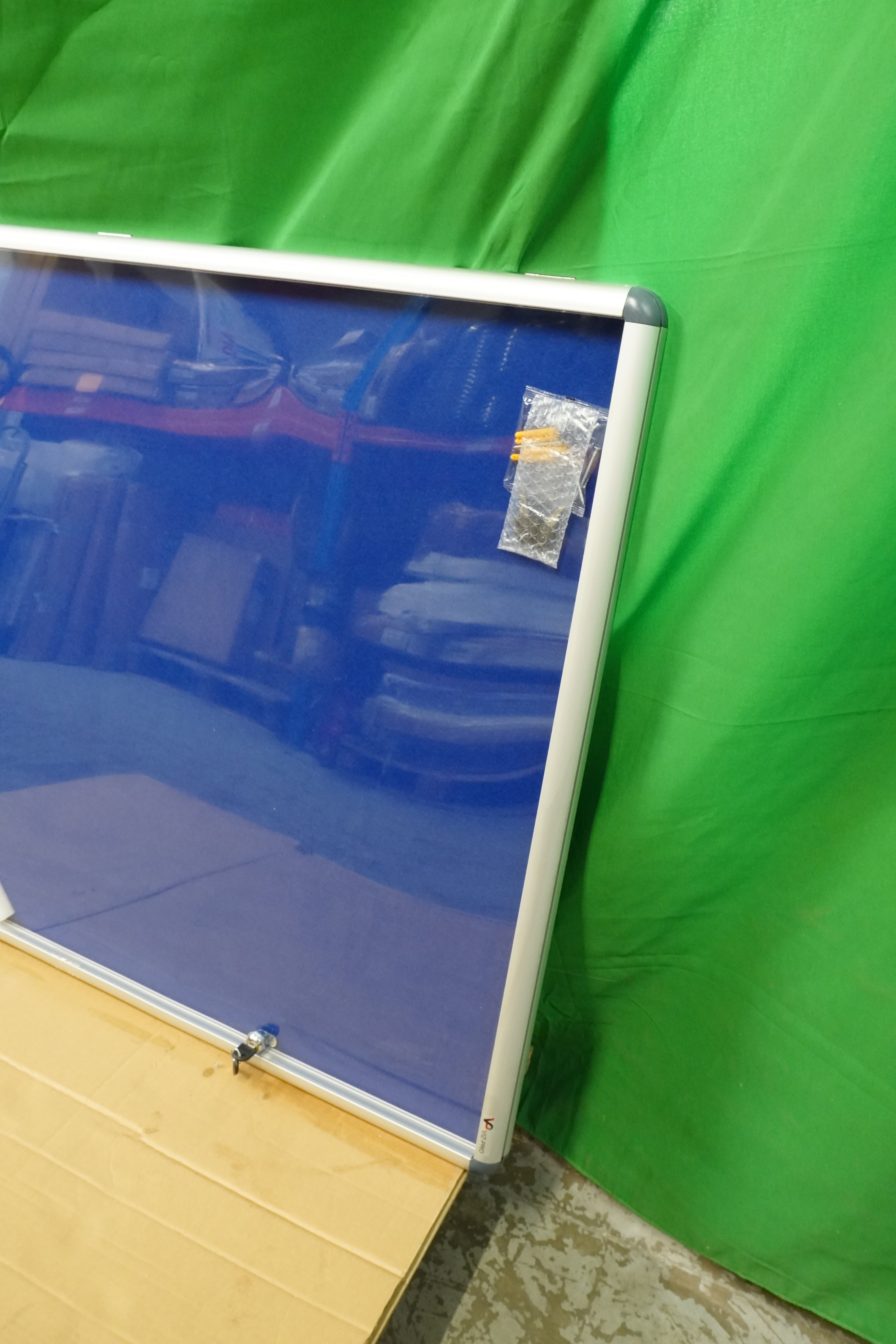 Bulletin Board Lockable Notice Board Fabric Felt Blue 120x90cm Silver Aluminium Frame - COLLECTION ONLY