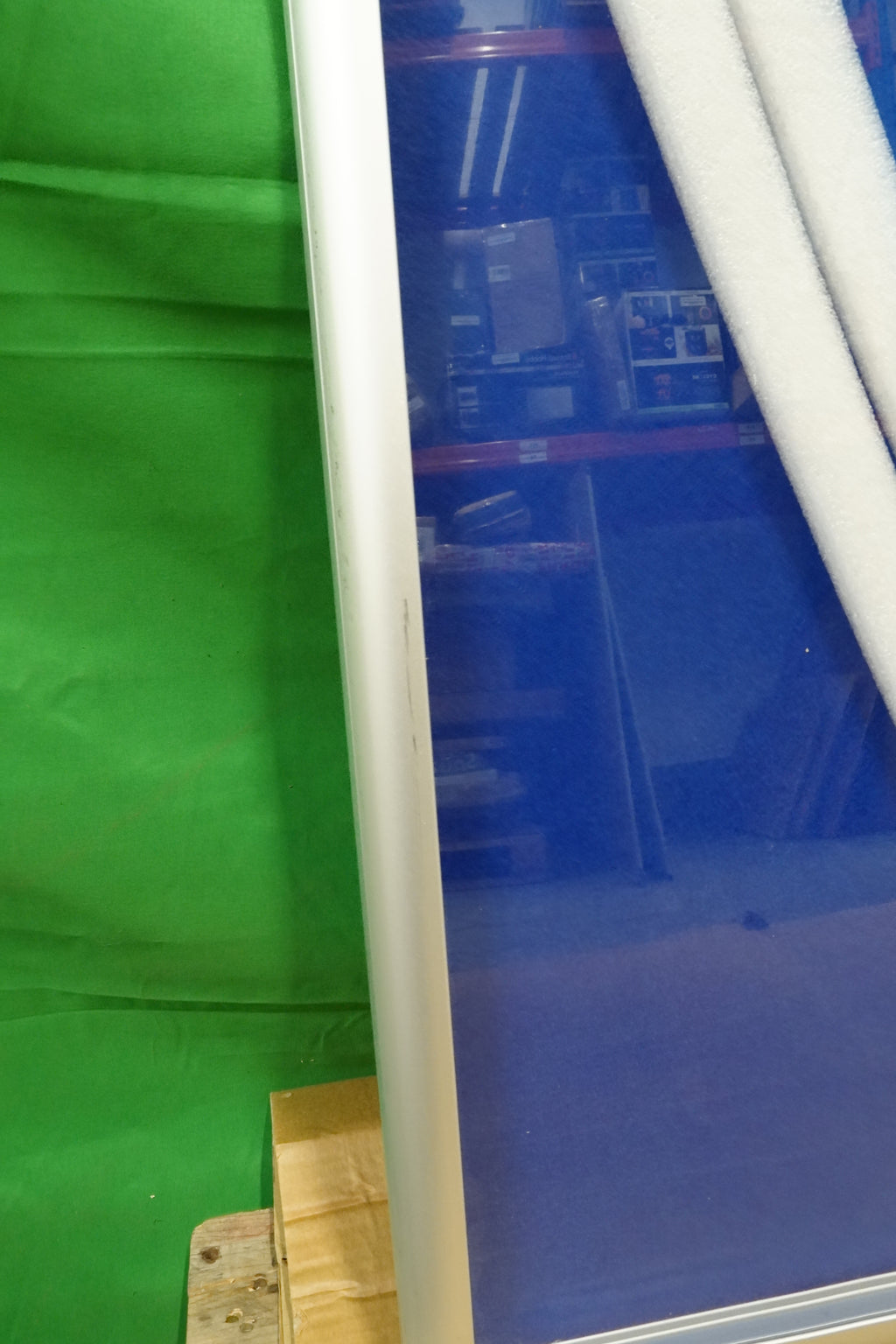 Bulletin Board Lockable Notice Board Fabric Felt Blue 120x90cm Silver Aluminium Frame - COLLECTION ONLY