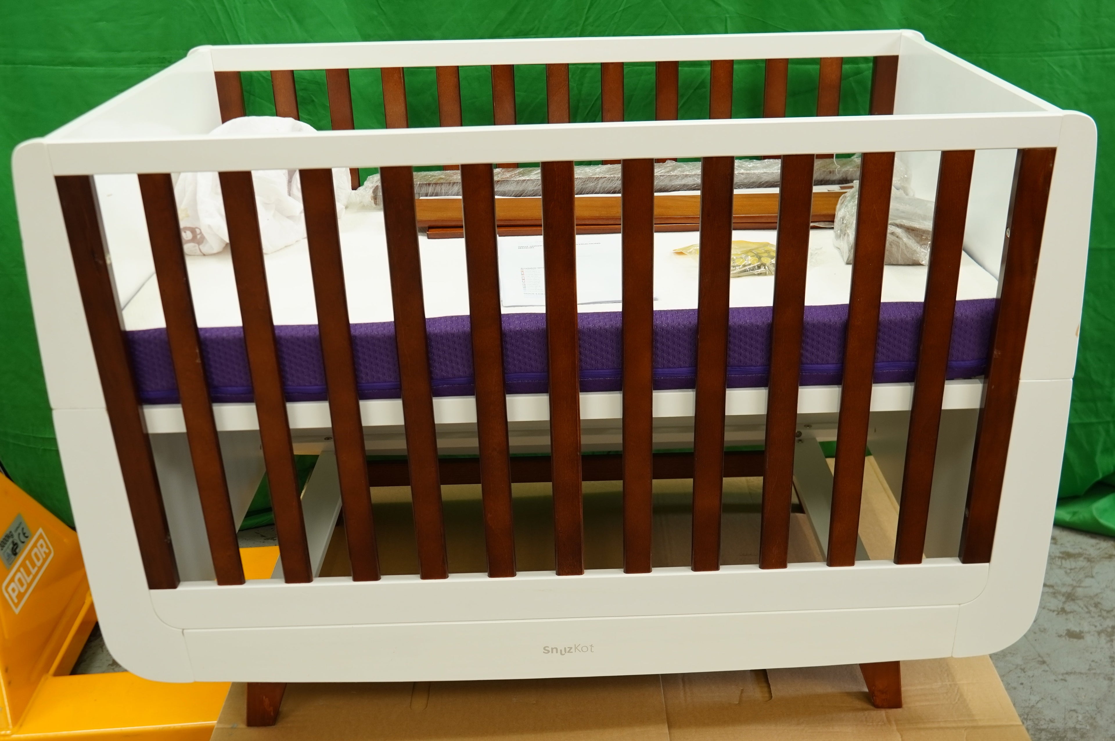 SnuzCot Baby Cot 4-1 Adjustable up to 4 years