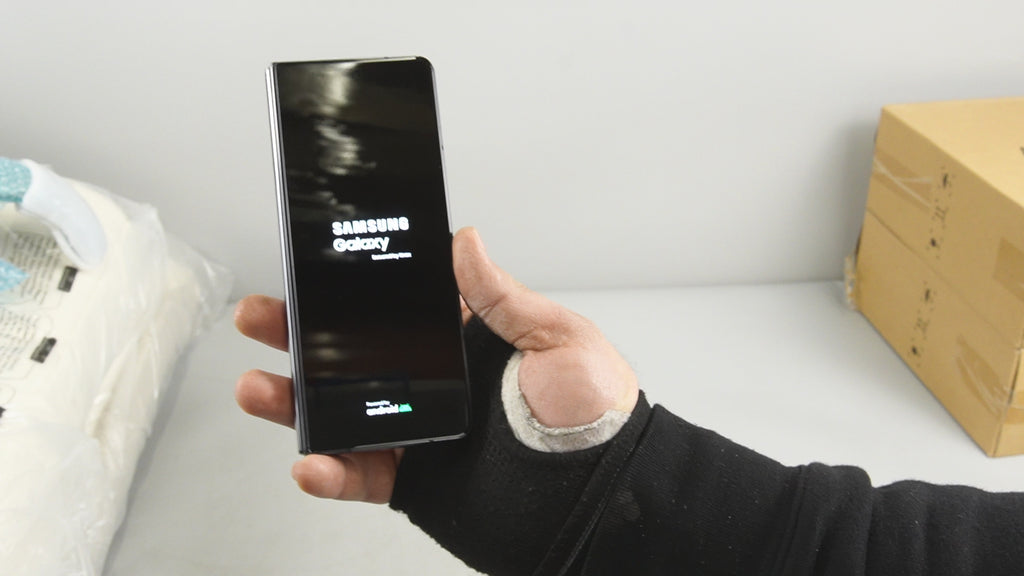 Samsung Galaxy Z Fold4 SM-F936B/DS - 256GB - Phantom Black (Unlocked)