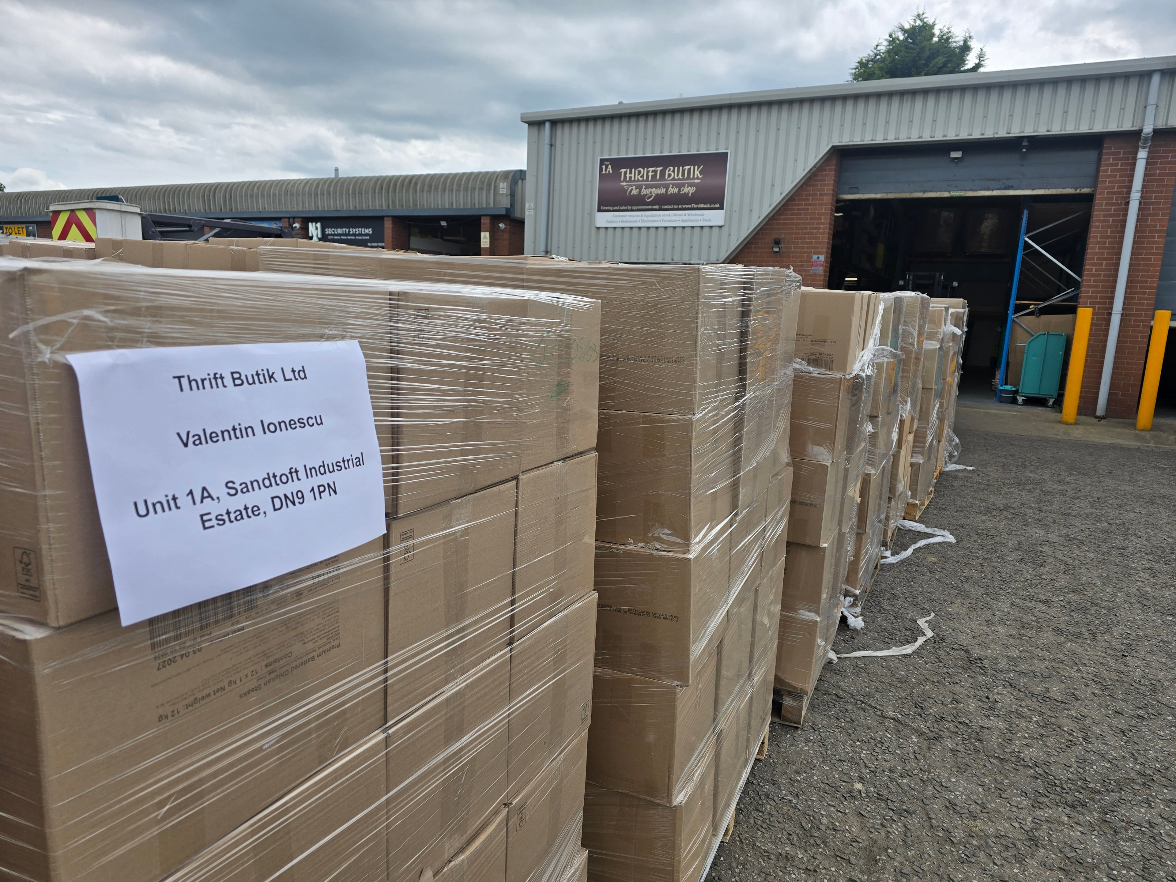 18 Mystery Boxes Half Pallets – Mixed New & Returned Stock